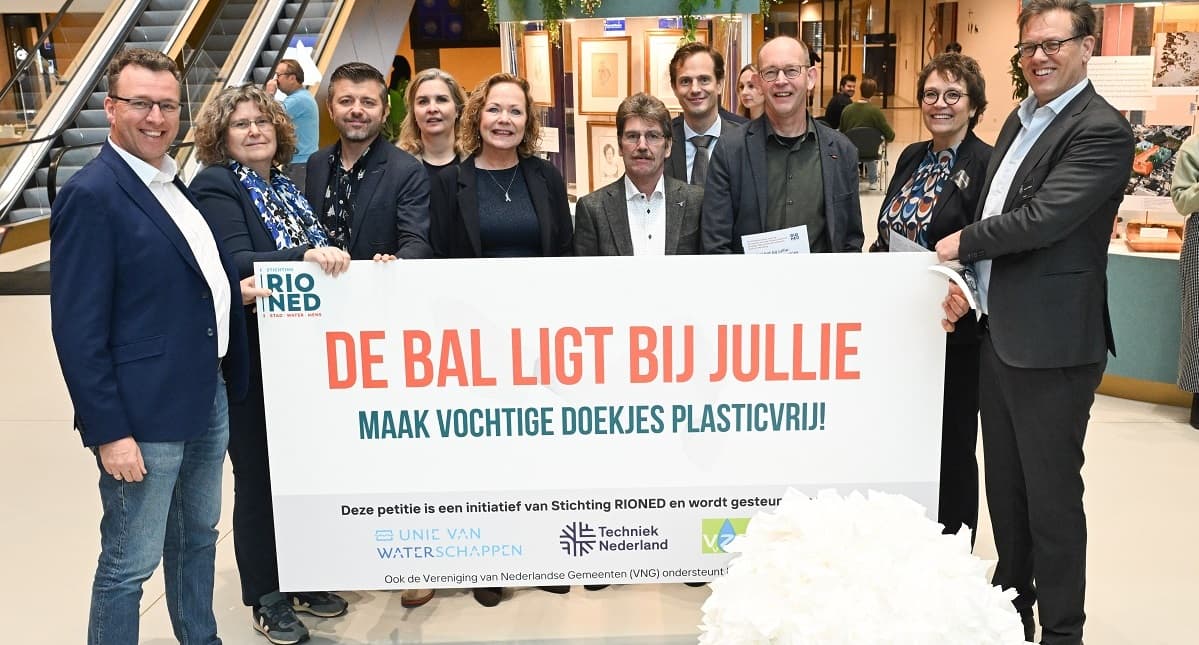 Stichtingrioned Petitie Maak Vochtige Doekjes Plasticvrij Tweedekamerleden 10Dec2024 K
